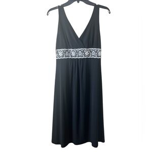 B.MOSS Elegant Black Midi Dress with Embroidered White Lace Detail Size Medium